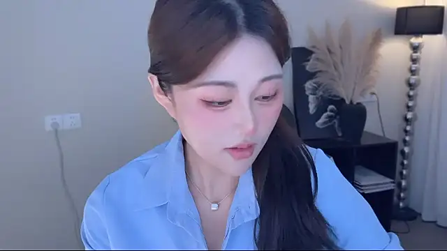 Strawberrybabyy1 online show from October 28, 3:11 pm