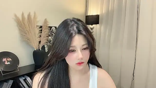 Snapshot of Strawberrybabyy1 chatting on March 21, 3:13 pm Strawberrybabyy1 online show from March 21, 3:13 pm