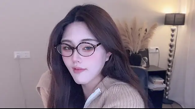 Strawberrybabyy1 online show from January 7, 12:54 pm