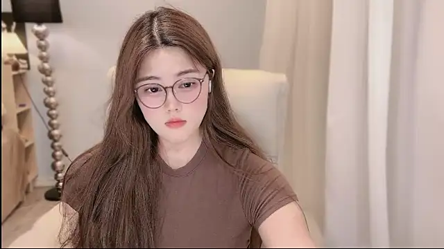 Snapshot of Strawberrybabyy1 chatting on December 17, 6:42 pm Strawberrybabyy1 online show from December 17, 6:42 pm