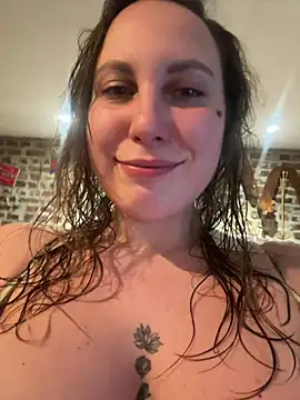 Snapshot of Yanacool007 chatting on February 6, 9:11 pm Yanacool007 online show from February 6, 9:11 pm