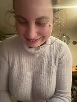 Snapshot of Yanacool007 chatting on February 3, 9:31 pm Yanacool007 online show from February 3, 9:31 pm