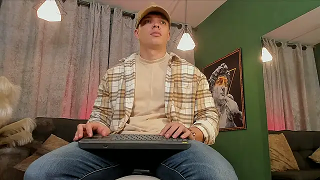 Jake Tylerr  online show from November 18, 8:01 pm