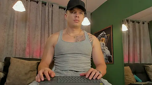 Jake Tylerr  online show from May 4, 6:44 pm