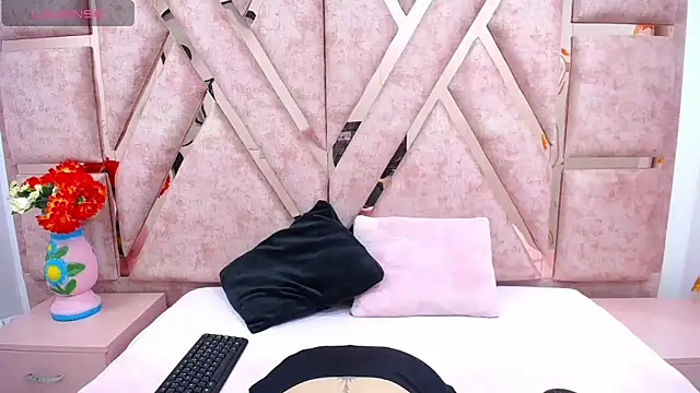 CataleyaLars20 online show from April 14, 1:16 pm