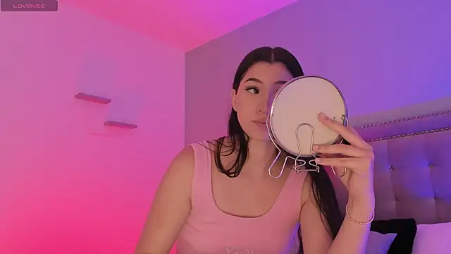 Snapshot of MilaHal_ chatting on September 30, 2:45 pm MilaHal online show from September 30, 2:45 pm