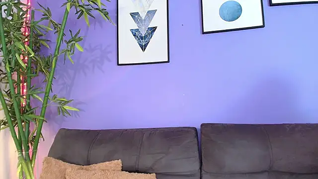 Snapshot of miaa_lux chatting on March 15, 3:37 pm miaa lux online show from March 15, 3:37 pm