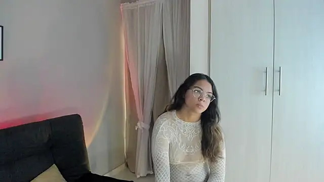 Snapshot of miaa_lux chatting on October 11, 7:48 pm miaa lux online show from October 11, 7:48 pm