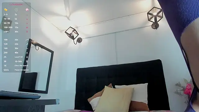 brittany williams  online show from April 17, 12:52 pm