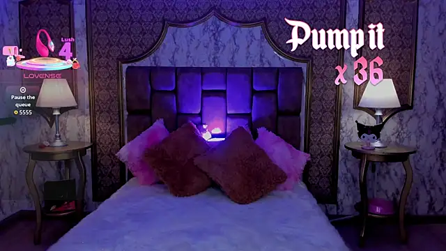 SoffiQueen online show from September 18, 8:01 pm