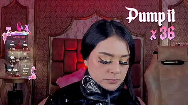 SoffiQueen online show from November 13, 8:02 pm