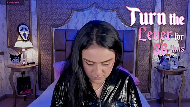 SoffiQueen online show from October 30, 6:38 pm