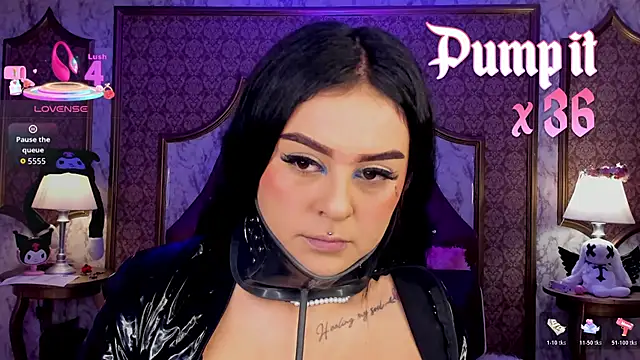 Snapshot of SoffiQueen chatting on March 24, 2:06 pm SoffiQueen online show from March 24, 2:06 pm