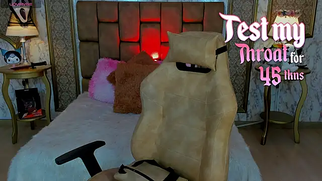 SoffiQueen online show from October 18, 7:49 pm