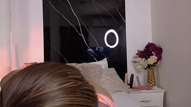 Snapshot of SaraaJhons chatting on February 20, 12:51 pm SaraaJhons online show from February 20, 12:51 pm