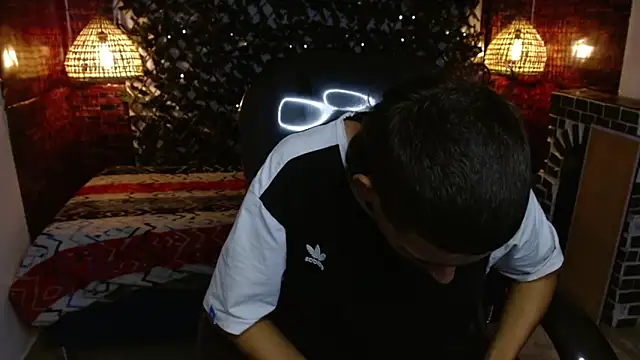 Snapshot of JackSwan18 chatting on January 16, 12:52 pm JackSwan18 online show from January 16, 12:52 pm