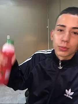 Snapshot of JackSwan18 chatting on October 14, 4:02 am JackSwan18 online show from October 14, 4:02 am