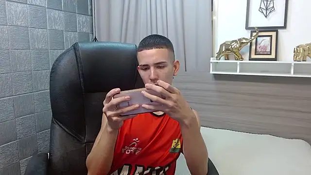 JackSwan18 online show from December 14, 7:30 pm