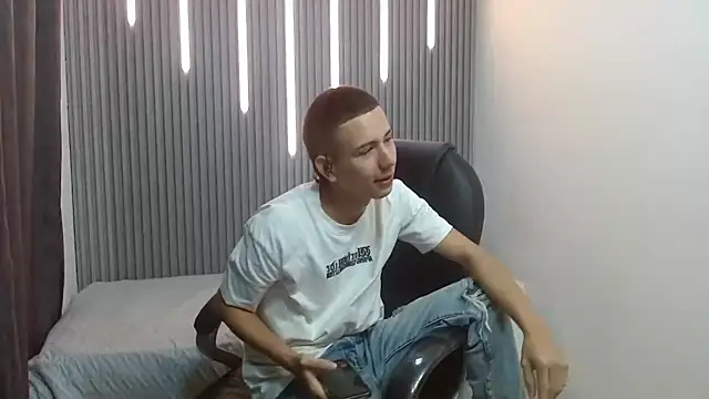 JackSwan18 online show from March 13, 1:16 pm