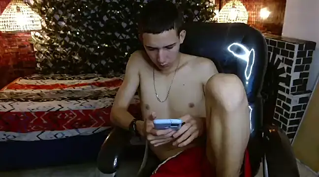 Snapshot of JackSwan18 chatting on January 14, 4:08 pm JackSwan18 online show from January 14, 4:08 pm