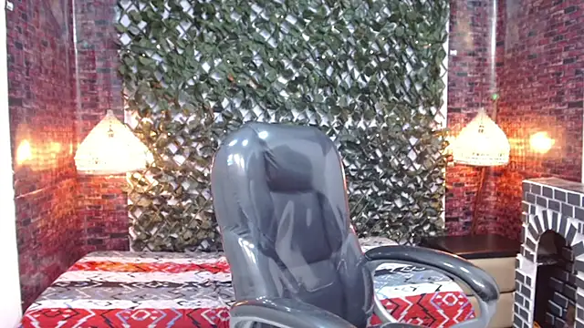 Snapshot of JackSwan18 chatting on January 22, 1:21 pm JackSwan18 online show from January 22, 1:21 pm