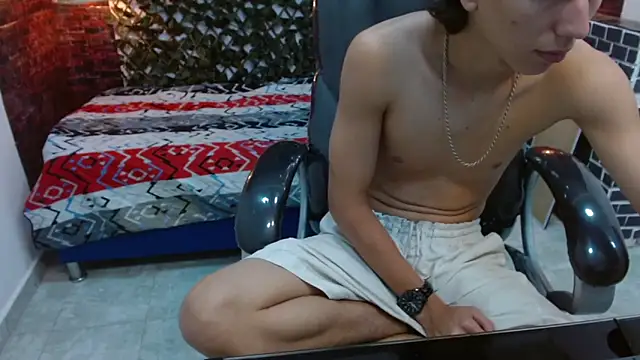 Snapshot of JackSwan18 chatting on January 17, 4:15 pm JackSwan18 online show from January 17, 4:15 pm