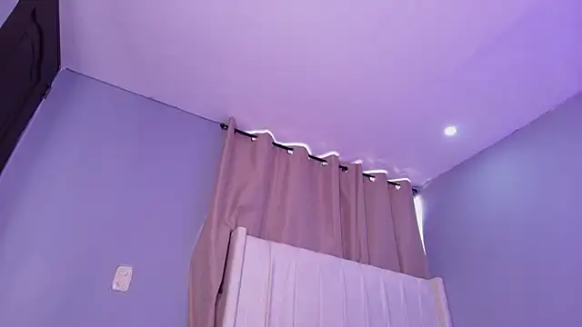 Shenoa1 online show from November 18, 12:08 pm