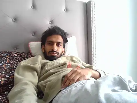 Snapshot of skinny__boy__ chatting on February 23, 6:19 pm skinny boy online show from February 23, 6:19 pm