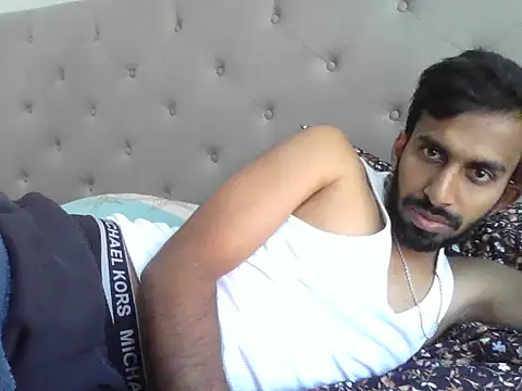 Snapshot of skinny__boy__ chatting on November 14, 4:21 pm skinny boy online show from November 14, 4:21 pm