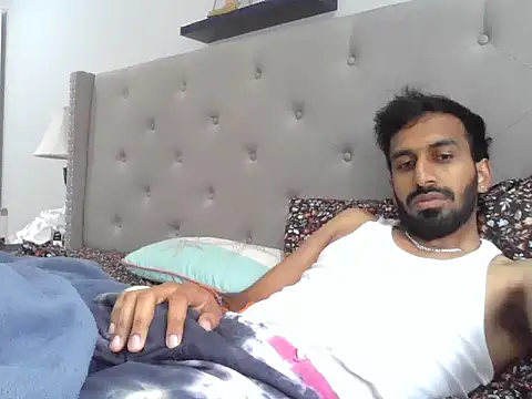 Snapshot of skinny__boy__ chatting on November 13, 4:11 pm skinny boy online show from November 13, 4:11 pm