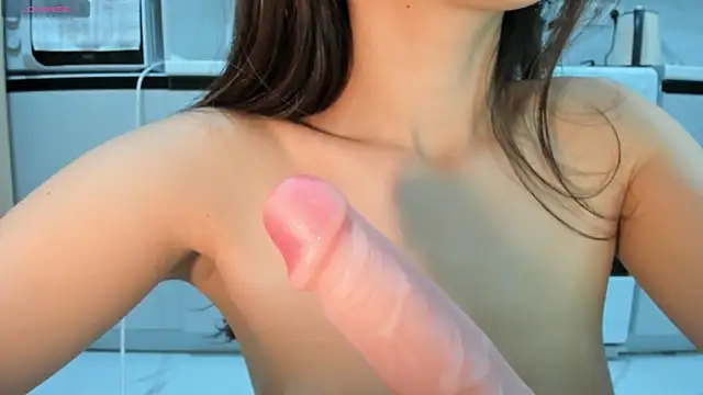 Mia Meow  online show from June 17, 9:03 pm