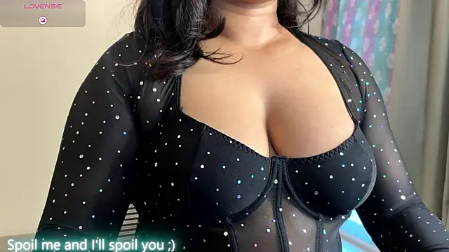 Snapshot of ohh_mona chatting on July 9, 10:59 am ohh mona online show from July 9, 10:59 am