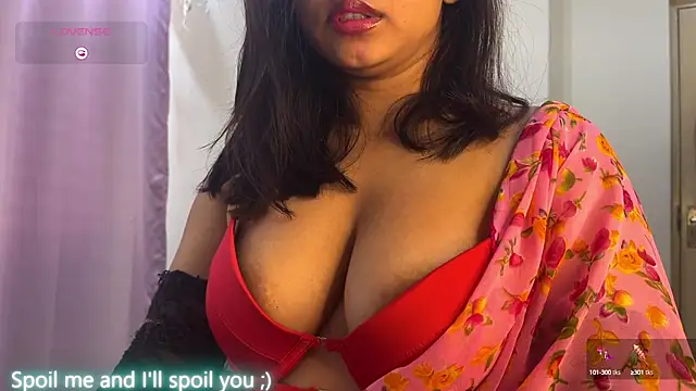 Snapshot of ohh_mona chatting on December 8, 7:58 am ohh mona online show from December 8, 7:58 am