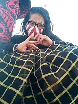 Snapshot of heenage chatting on November 15, 9:35 am heenage online show from November 15, 9:35 am