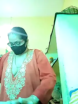 Snapshot of heenage chatting on November 28, 5:51 am heenage online show from November 28, 5:51 am