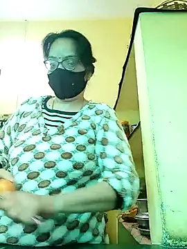 Snapshot of heenage chatting on December 4, 2:54 am heenage online show from December 4, 2:54 am