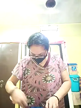 heenage online show from April 16, 4:13 am