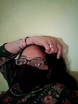 Snapshot of heenage chatting on February 27, 4:57 am heenage online show from February 27, 4:57 am