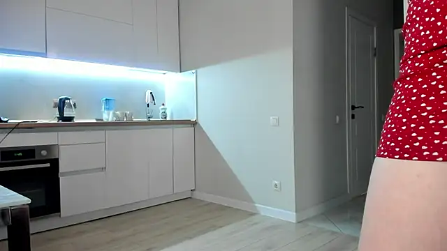 Emma Flin online show from November 25, 4:13 am