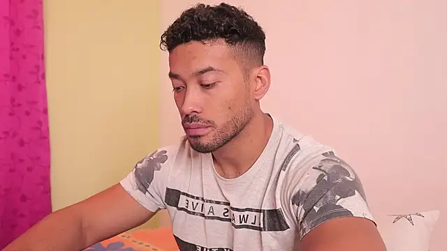 Snapshot of freddsexxx chatting on December 3, 1:21 pm freddsexxx online show from December 3, 1:21 pm