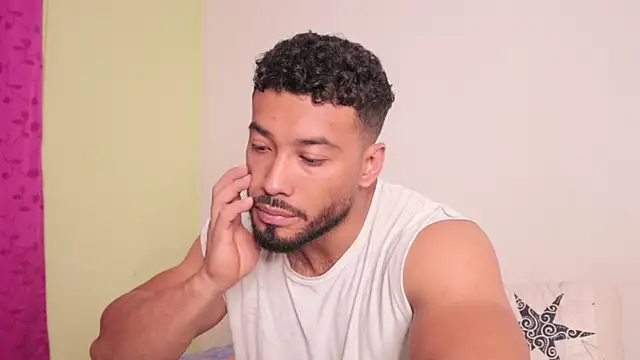 Snapshot of freddsexxx chatting on November 5, 1:47 pm freddsexxx online show from November 5, 1:47 pm