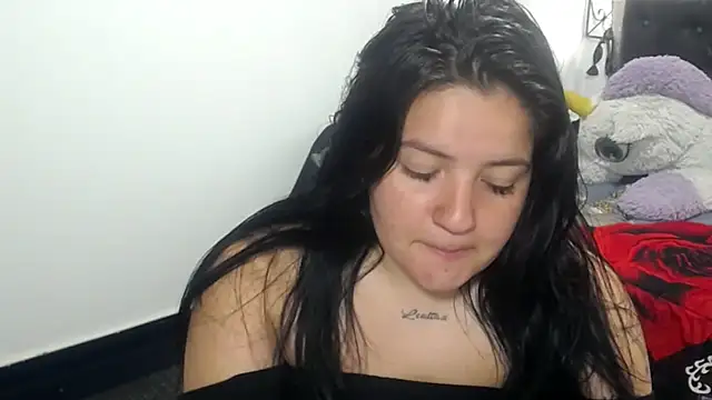 Snapshot of shopyymessyy chatting on December 21, 2:58 pm shopyymessyy online show from December 21, 2:58 pm