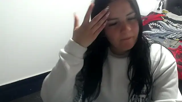 Snapshot of shopyymessyy chatting on December 28, 2:53 pm shopyymessyy online show from December 28, 2:53 pm