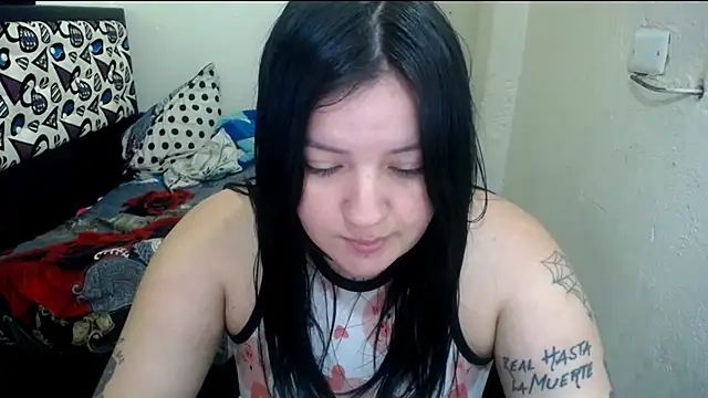 Snapshot of shopyymessyy chatting on June 11, 6:49 pm shopyymessyy online show from June 11, 6:49 pm