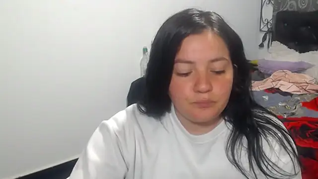 Snapshot of shopyymessyy chatting on December 20, 11:47 pm shopyymessyy online show from December 20, 11:47 pm