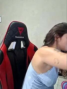 luuhcat09 online show from March 30, 6:53 pm