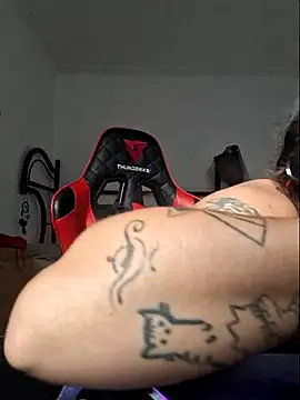 luuhcat09 online show from October 13, 5:58 pm