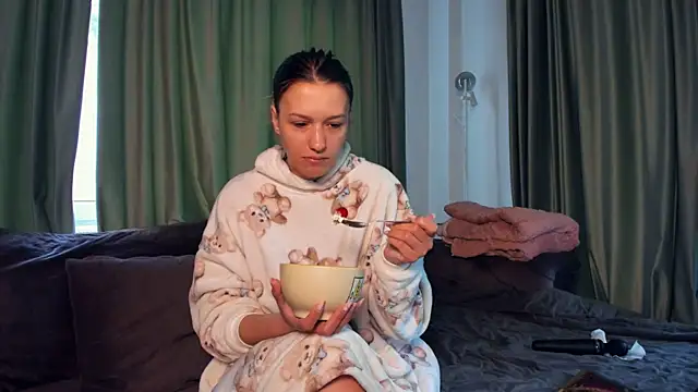 LaraStone69 online show from May 18, 5:34 am