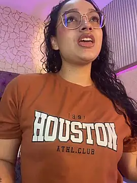 Snapshot of EMILYY_FOXY chatting on July 12, 7:04 pm EMILYY FOXY online show from July 12, 7:04 pm
