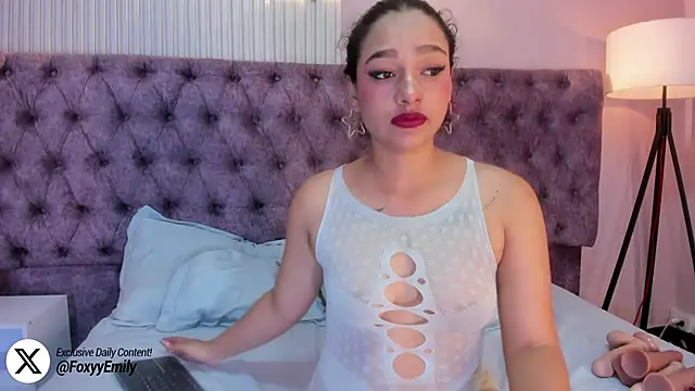 EMILYY FOXY online show from February 25, 7:38 pm